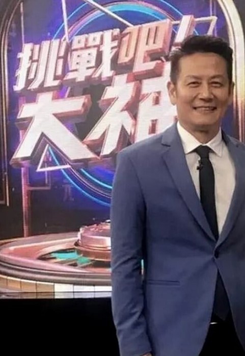 国产精品高颜值御姐的生日礼物尤物御姐后入爆插高潮爽翻天 - CB影视